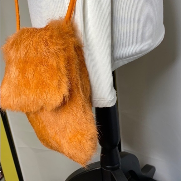 Wilsons Leather Maxima Orange Rabbit Crossbody Bag - Picture 8 of 12